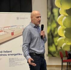 2025-11-20_hrad7 2025-11-20_hrad7